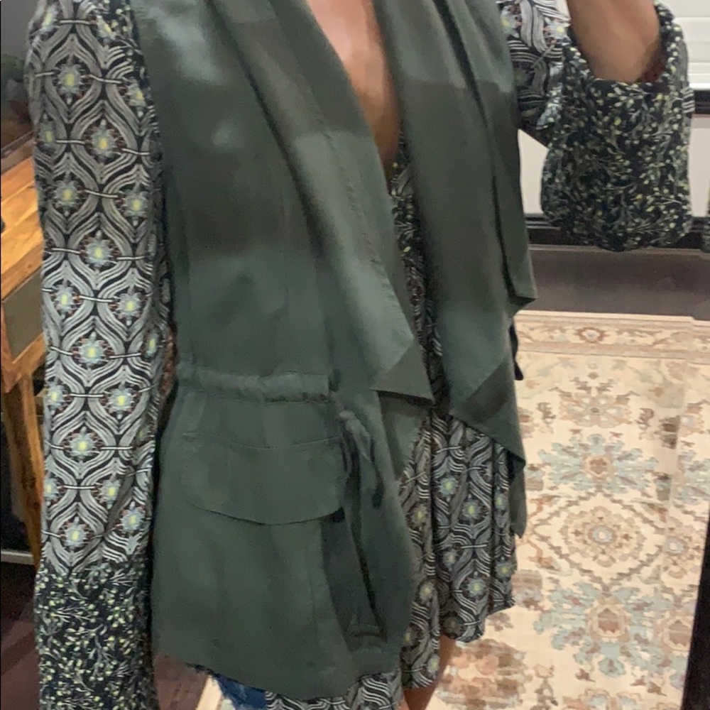 SANCTUARY VEST - Picture 2 of 4
